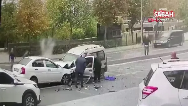 Eyüpsultan'da zincirleme trafik kazası kamerada | Video