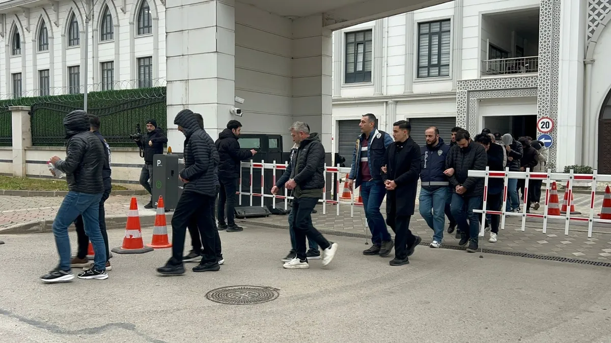 Kocaeli merkezli dev operasyon: Sahte şirketle 105 milyon TL’lik dolandırıcılık Kocaeli merkezli dev operasyon: Sahte şirketle 105 milyon TL’lik dolandırıcılık