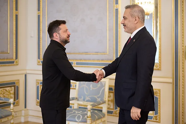 zelenskiyden-bakan-fidan-ve-turkiyeye-tesekkur-1784234990966.jpeg Zelenskiy’den Bakan Fidan ve Türkiye’ye teşekkür!