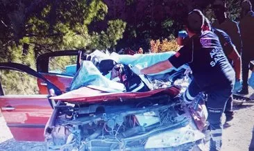 Antalya’dan Isparta’ya cenazeye gidiyorlardı: Feci kazada 3 kişi hayatını kaybetti #antalya