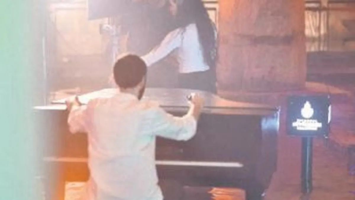 Rus sanatçı Yerebatan Sarnıcı’nda klip çekti Rus sanatçı Yerebatan Sarnıcı’nda klip çekti