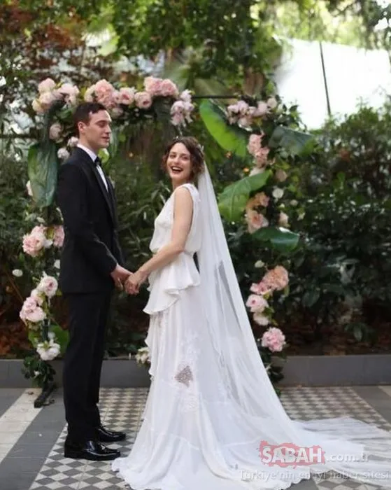 Güzel oyuncu Seren Şirince ile Tobias Sutter evlendi! Sürpriz nikah herkesi şaşırttı!