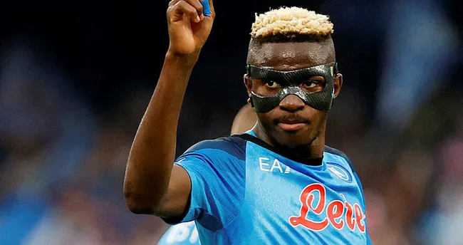Napoli’nin Nijeryalı oyuncusu Victor Osimhen, yılın Afrikalı futbolcusu seçildi Napoli’nin Nijeryalı oyuncusu Victor Osimhen, yılın Afrikalı futbolcusu seçildi