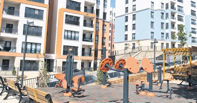 Yıkıldığımız yerde ayağa kalktık