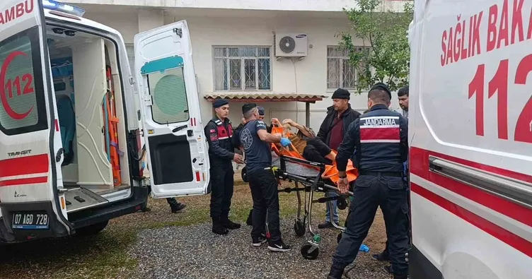 Babası ve yengesini tabanca ile vurdu