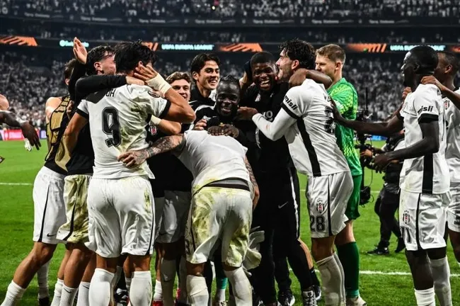 canli-besiktas-crystal-palace-uefa-avrupa-ligi-maci-ilk-11ler-belli-oldu-1792681671308.jpeg