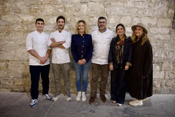 sofra-dergisi-urla-enginar-festivalinde-gastronomi-tutkunlariyla-bulustu-1778244866500.jpg