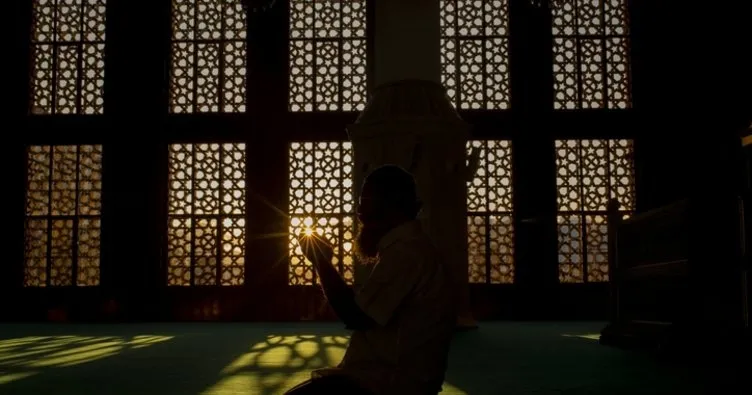 MEVLİD KANDİLİ gecesi namazı ne zaman saat kaçta ve nasıl kılınır, faziletleri nelerdir? Diyanet ile Mevlid Kandili namazı kılınışı