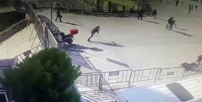 caglayandaki-alcak-saldiri-sonrasi-iyice-kudurdular-tipli-vekil-adayindan-skandal-sozler-teroristlere-acik-aci-1707235260520.jpg Çağlayan'daki alçak saldırı sonrası iyice kudurdular: TİP'li vekil adayından skandal sözler! Teröristlere açık açık güzelleme