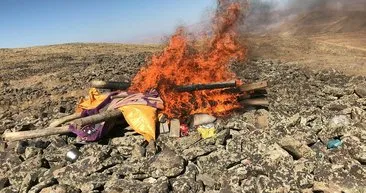 PKK terör örgütüne ait 2 sığınak ve çok sayıda malzeme imha edildi