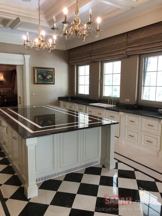 Darbeciler sözde 'Bakanlar Kurulu' masası bile hazırlamış! İşte FETÖ'nün Ankara'daki malikanesi...