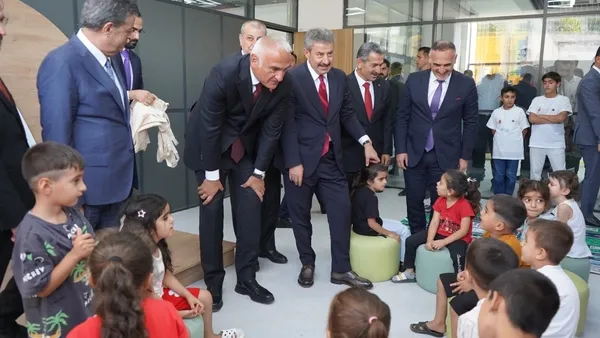 bakan-ersoy-kutuphaneleri-uretim-ve-firsat-merkezlerine-donusturuyoruz-1785853317114.jpg