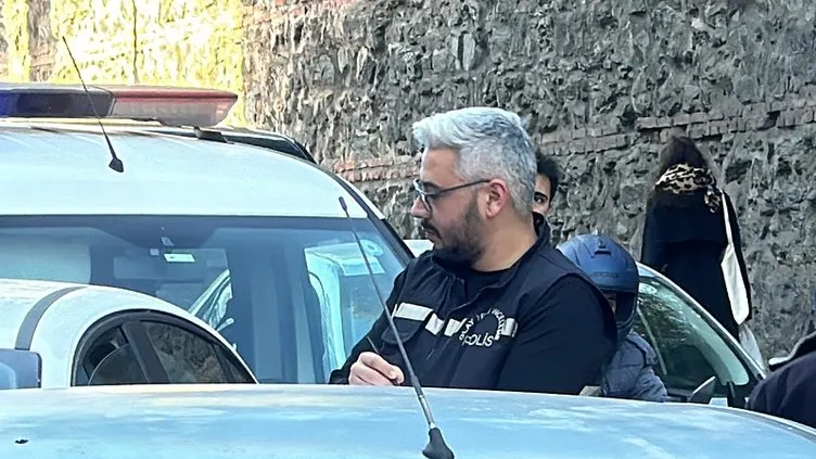 İstanbul’da ceset paniği: Arabanın arka koltuğundan ölü bulundu!