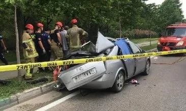 Bursa’da acı olay: Beton mikseri otomobilin üzerine devrildi: 2 ölü 3 yaralı