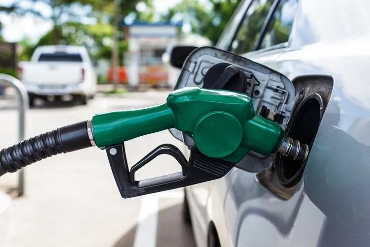 BENZiN, MAZOT FiYATI SON DAKİKA: Petrol yükseldi çifte zam geliyor: Benzin ve motorin fiyatları ne kadar?
