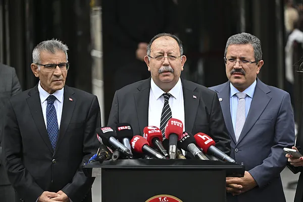 son-dakika-ysk-baskani-ahmet-yener-acikladi-chp-istanbul-il-kongresi-icin-devam-karari-1758712911202.jpg