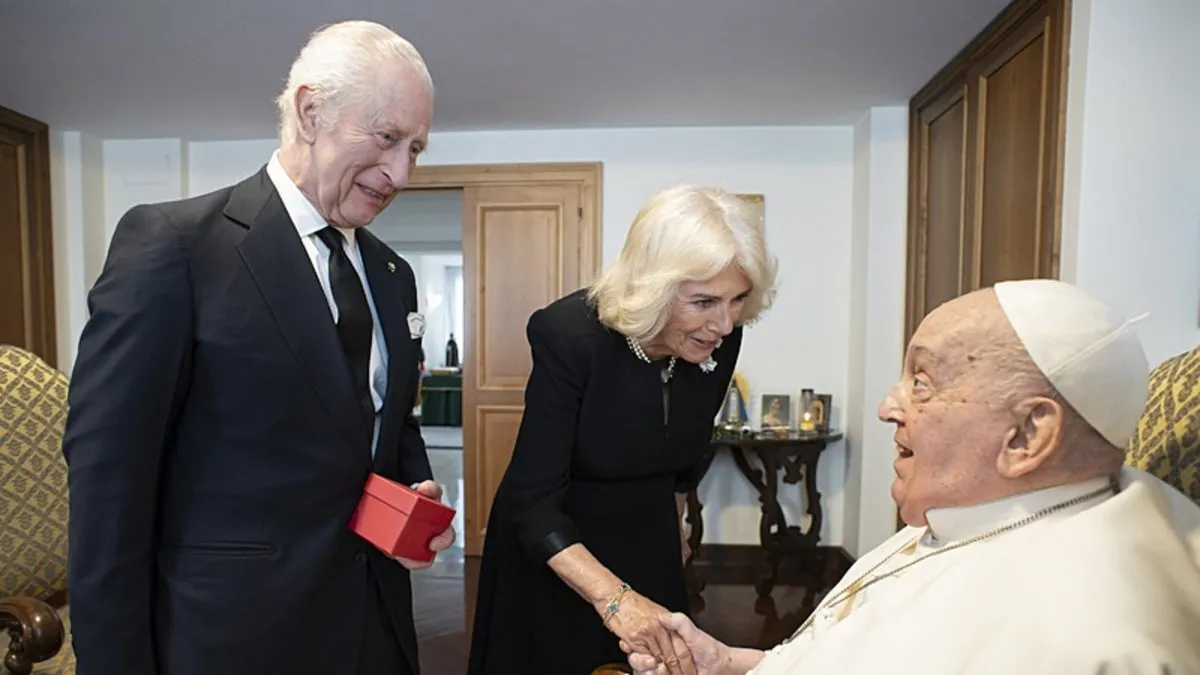 İngiltere Kralı Charles ve Kraliçe Camilla Papa'yı ziyaret etti