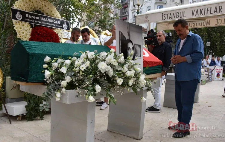 Tomris Giritlioğlu son yolculuğuna gözyaşları içinde uğurlandı! Tomris Giritlioğlu’nun cenaze törenine ünlü akını!