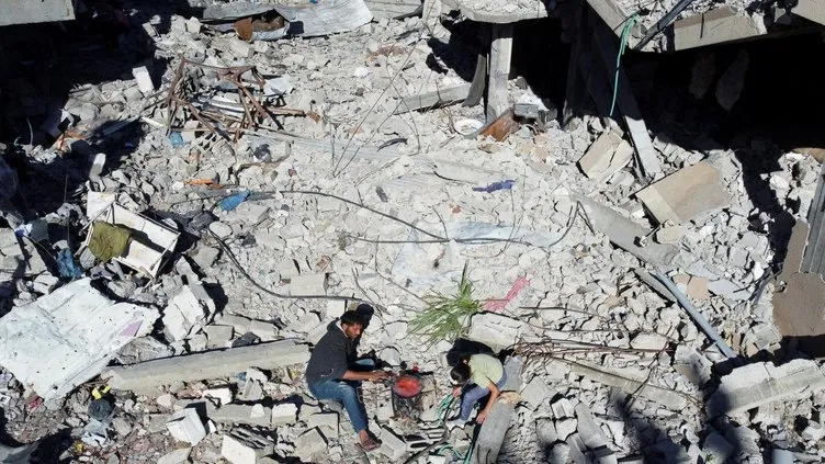 Katil İsrail kana doymuyor! Gazze’de sahur katliamı: 80 ölü!
