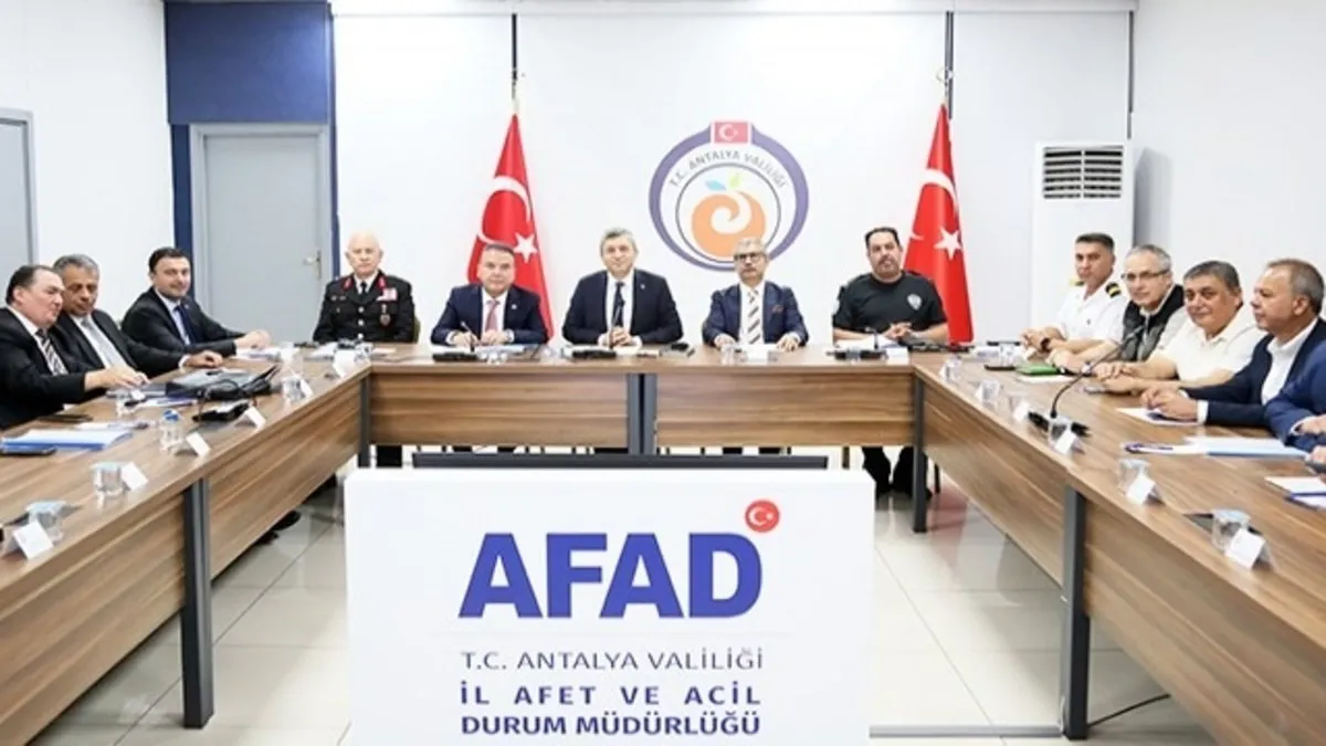 Antalya'da Turizm Güvenliği Alarmı: Eğlence Mekanlarına Sıkı Denetim!