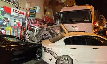 Bursa'da freni boşalan kamyon dehşet saçtı #bursa