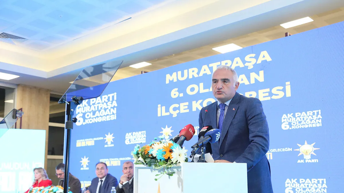 Kültür ve Turizm Bakanı Ersoy: Yıl sonu ziyaretçi hedefi 61 milyon Kültür ve Turizm Bakanı Ersoy: Yıl sonu ziyaretçi hedefi 61 milyon