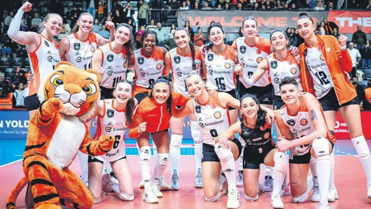 Eczacıbaşı güldü Aydın veda etti