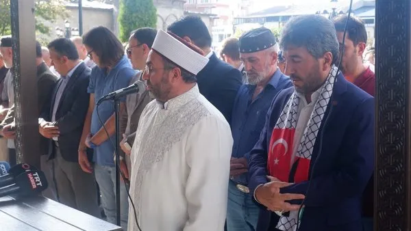 erzurum-haniye-icin-giyabi-cenaze-namazi-kilindi-1722442138158.jpeg