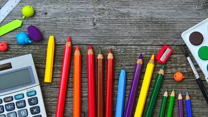 ÖĞRETMEN KIRTASİYE YARDIMI ÖDEME TAKVİMİ 2024-2025: Öğretmen kırtasiye yardımı ödemesi hangi tarihte hesaplarda?