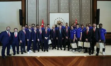 Başkan Erdoğan, THY Avrupa Ligi şampiyonu Anadolu Efes’i kabul etti