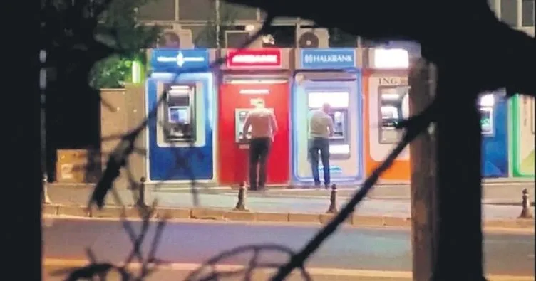 ATM’lerdeki paraları cımbızlayan hırsızlar yakalandı