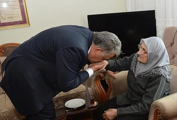 Hayati Yazıcı'nın anne sevgisi bir başkaydı