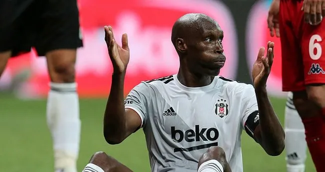 Atiba, Beşiktaş'ta 300. maçına çıkıyor!