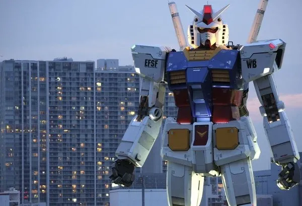 Tokyo'nun göbeğinde bir robot