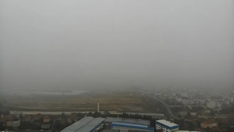 İstanbullular güne sis ile uyandı