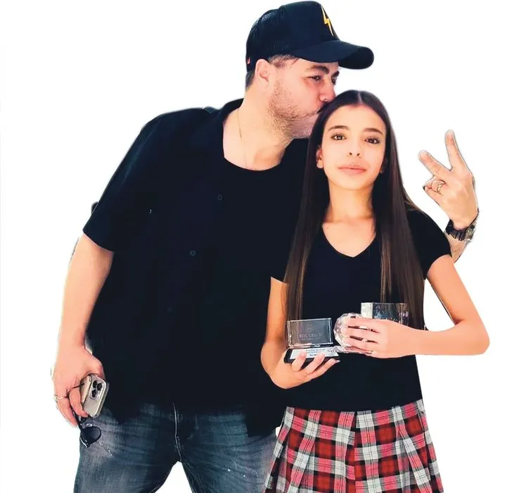 Şarkıcı Burak Kut ve eşi Cansen Yeni Kut GÜNAYDIN’a özel açıklamalar! Bayram sarılarak kutlanır