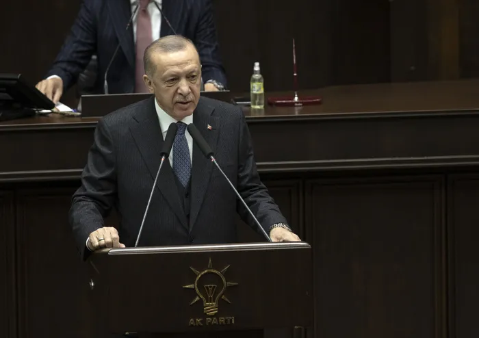 baskan-erdogandan-6li-muhalefete-gonderme-birakin-2023-secimlerini-2023u-bile-goremeyecekler-1650448968475.jpg