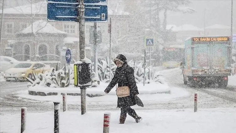 İstanbul’a kar yağacak mı, ne zaman yağacak? Meteoroloji’den sarı kodlu uyarı geldi! Dikkat kar ve fırtına kapımızda
