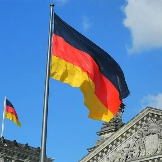 Almanya fabrika siparişleri iyileşiyor