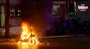 Polis denetimi sırasında sinir krizi geçiren sürücü motosikletini ateşe verdi | Video