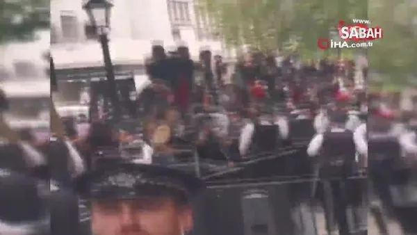Londra'da Floyd protestolarında polis şiddeti | Video