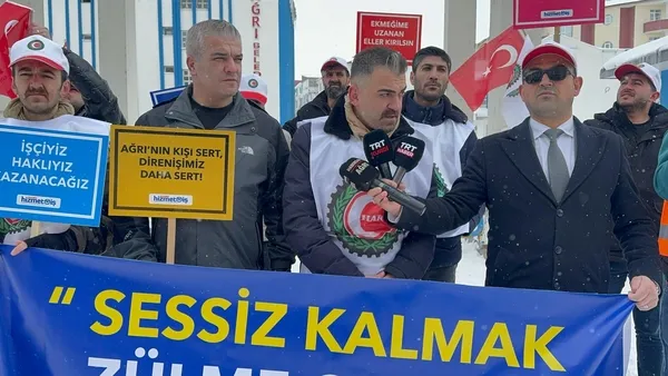 hak-is-agri-subesi-isten-cikarilan-50-isci-icin-belediye-onunde-eylem-yapti-1740154159707.jpg