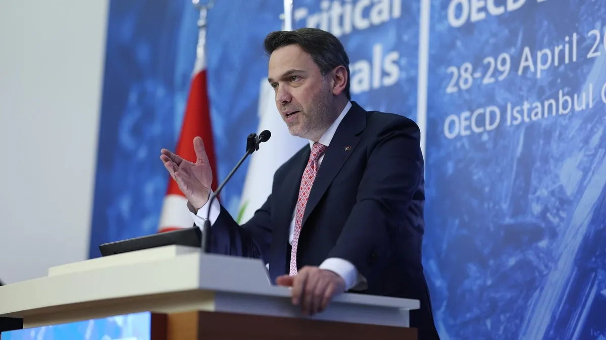 Bakan Bayraktar: Türkiye çok daha büyük ve güçlü bir ülke haline gelecek Bakan Bayraktar: Türkiye çok daha büyük ve güçlü bir ülke haline gelecek