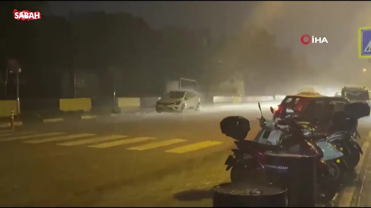 Bodrum’u sel vurdu, evler ve iş yerlerini su bastı | Video videosunu izle Bodrum’u sel vurdu, evler ve iş yerlerini su bastı | Video videosunu izle