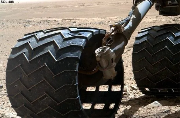 Curiosity’nin sıradışı Mars fotoğrafları