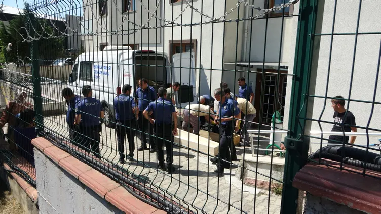 İstanbul’da sevgili vahşeti: Nazlı Duman’ın boğazını kesip intihar etti!