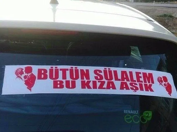 Gelin arabasına öyle bir yazı yazdı ki...