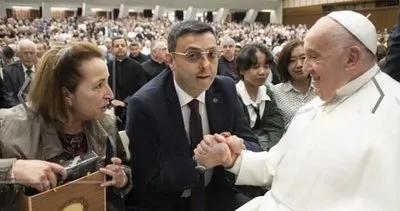 Milletvekili Serkan Bayram, Papa ile bir araya geldi