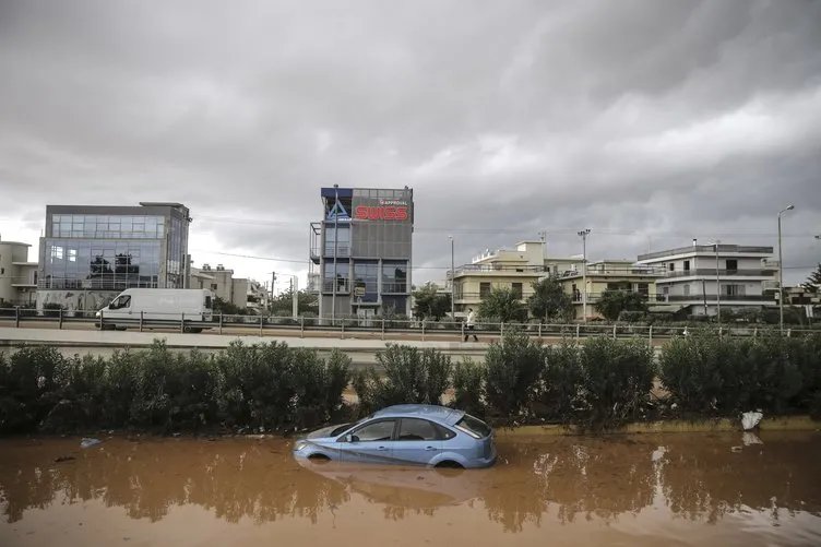 Yunanistan’da büyük sel felaketi! Bilanço ağırlaşıyor...