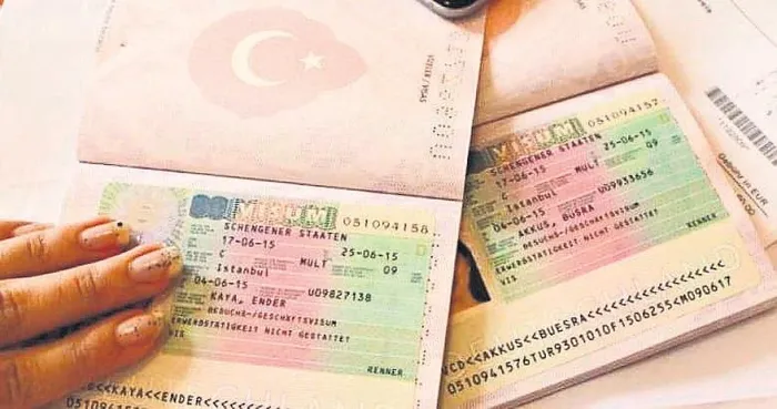 avrupa-komisyonu-vize-kararini-uygulamaya-basladi-tek-tek-kapilari-aciyorlar-1757136858329.jpeg Avrupa Komisyonu vize kararını uygulamaya başladı: Tek tek kapıları açıyorlar